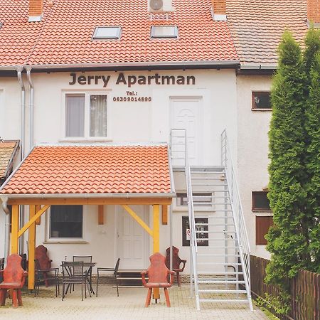 Hotel Jerry Apartman Bük Exterior foto